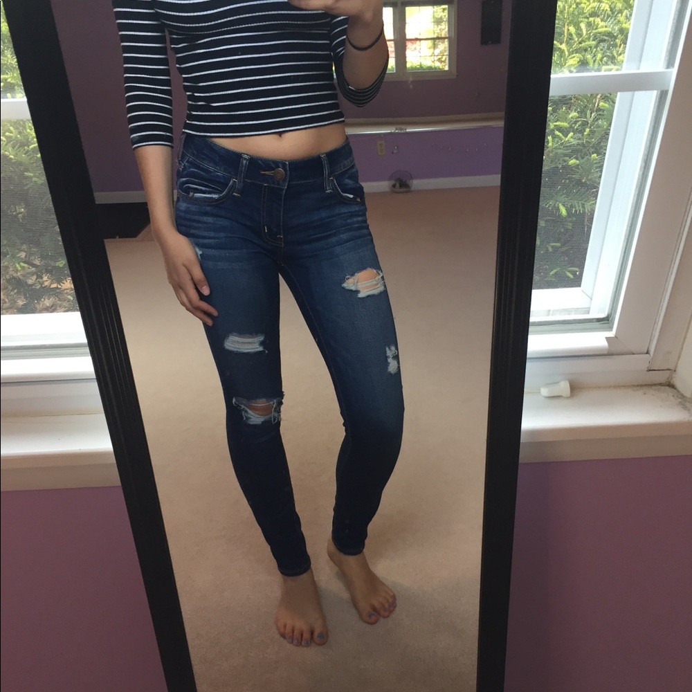 AMERICAN EAGLE JEANS